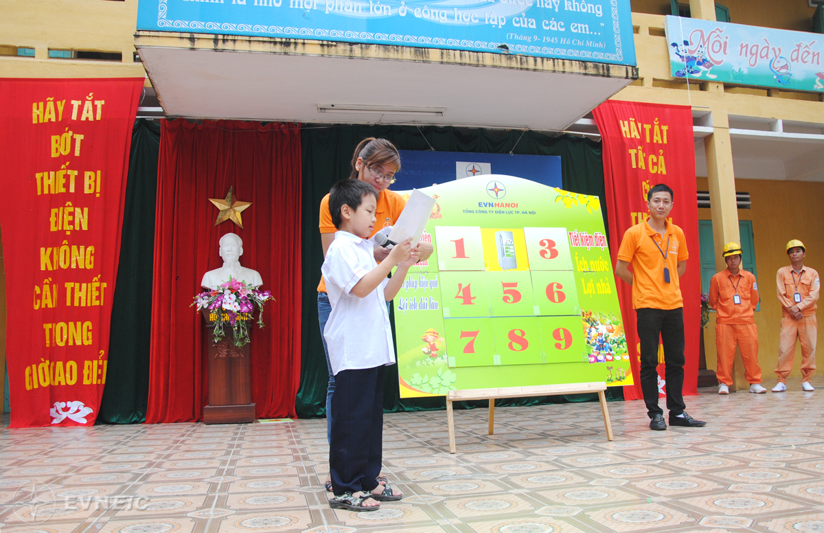 Hà Nội: Tuyên truyền tiết kiệm điện tại các trường tiểu học